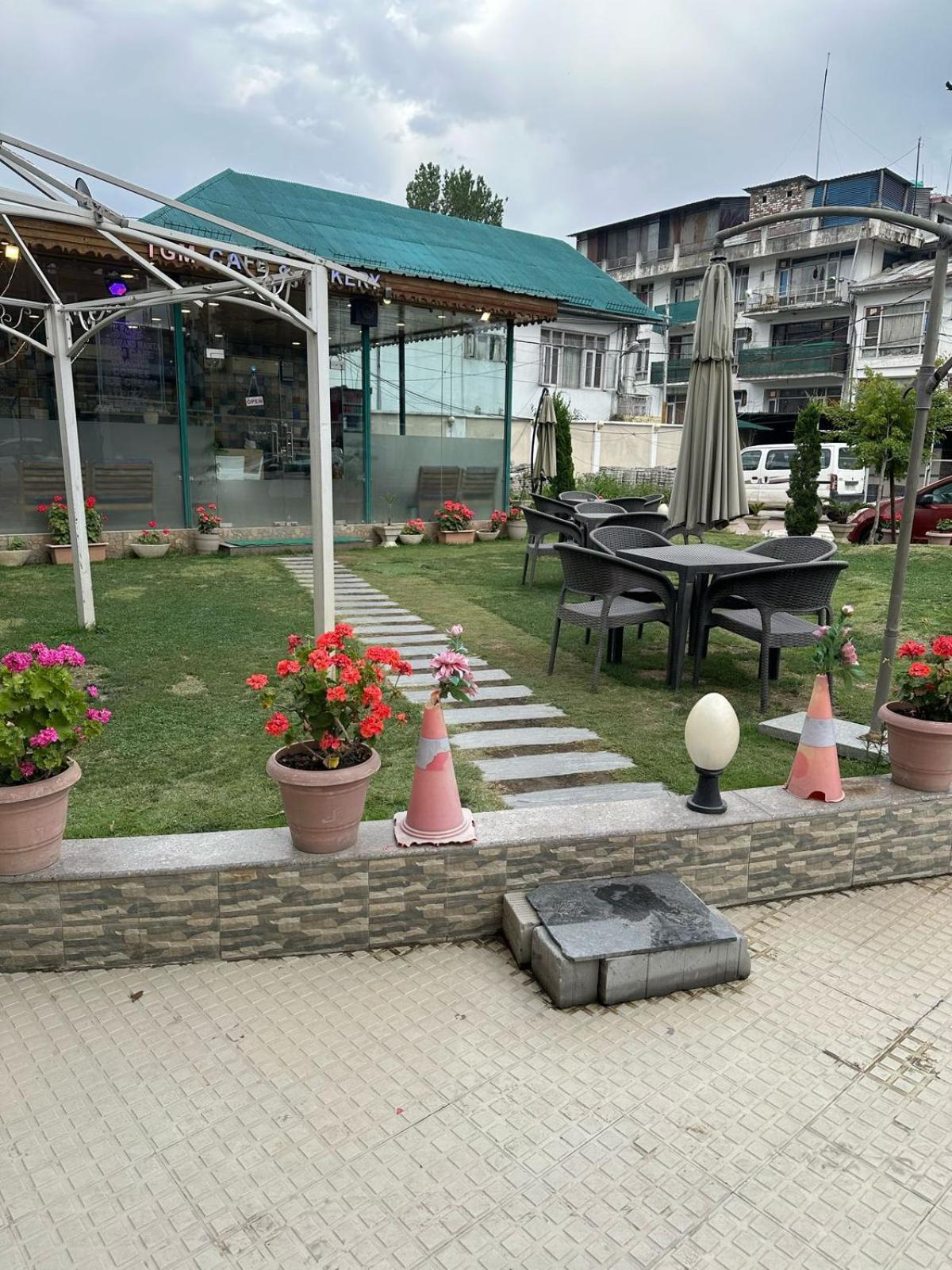 The Grand Mamta Srinagar (Jammu and Kashmir)